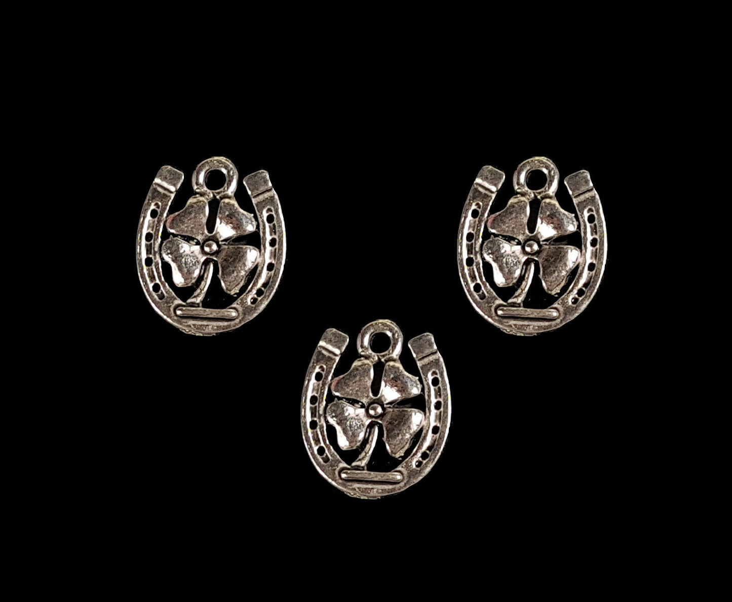 colgante amuleto herradura