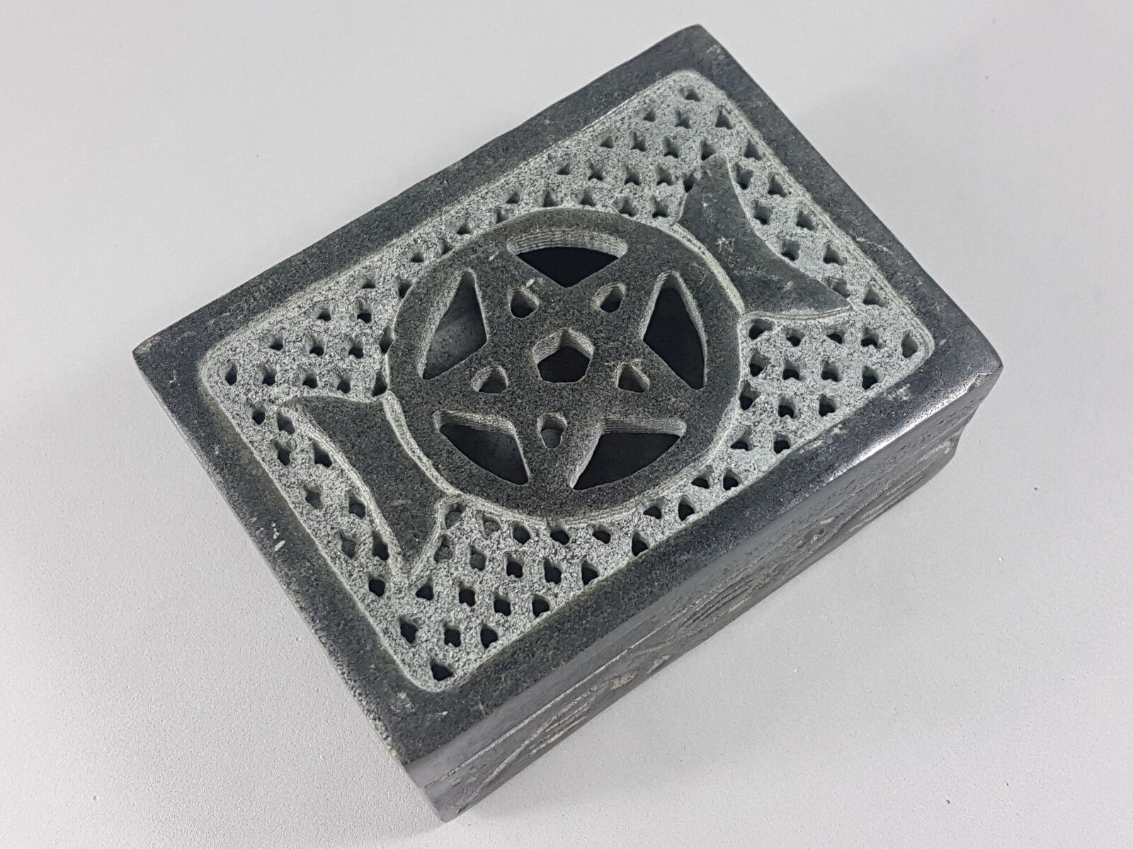 caja piedra pentaculo