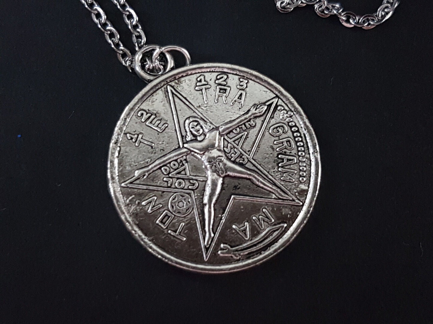 da vinci tetragramaton colgante