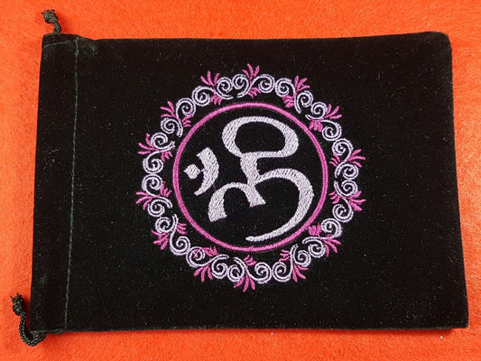 bolsa terciopelo om tarot runas